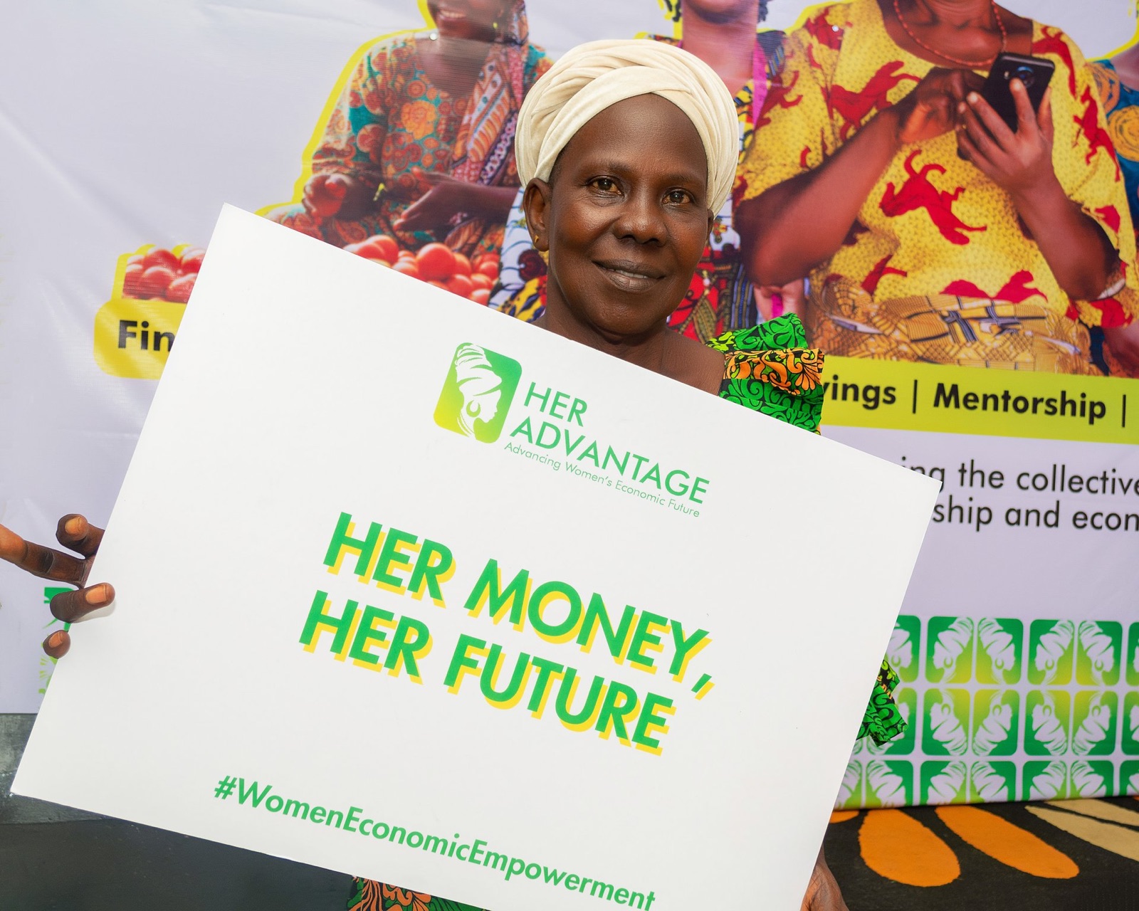 A Her Advantage facilitator leading a session with women entrepreneurs